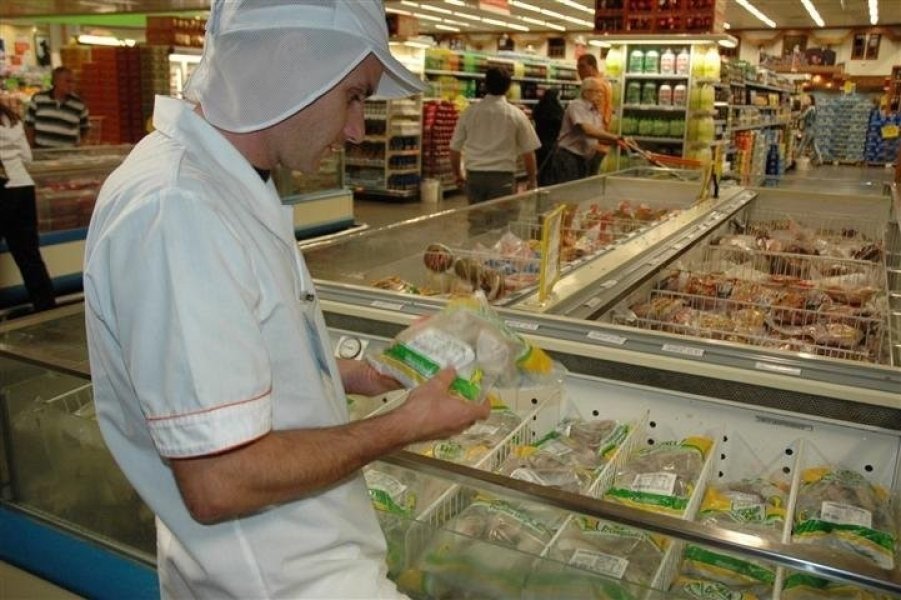 greve-dos-caminhoneiros-supermercados-comecam-a-sofrer-com-a-falta-de-produtos-1