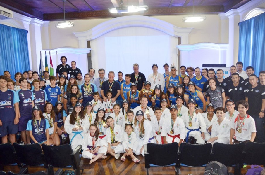 jogos-abertos-de-santa-catarina-204-municipios-ja-estao-inscritos-para-2018-0 A delegação de Tubarão conquistou um total de 53 medalhas em 2017 - Foto: Fesporte/Divulgação/Notisul