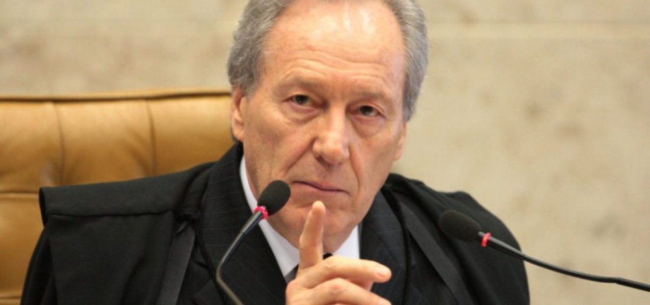 lewandowski-bate-recorde-e-tira-30-processos-de-parlamentares-do-stf-1