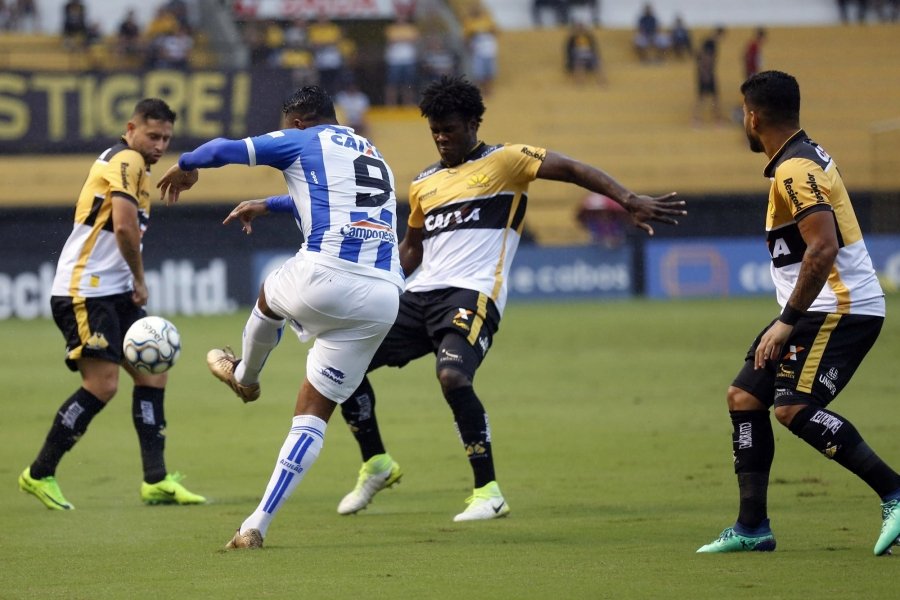 serie-b-criciuma-perde-a-4a-seguida-e-tem-dois-jogadores-expulsos-1