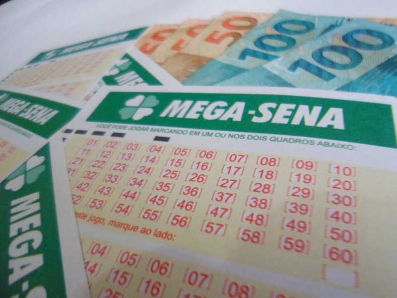 sorteio-de-hoje-da-mega-sena-pode-pagar-premio-de-r-10-milhoes-1