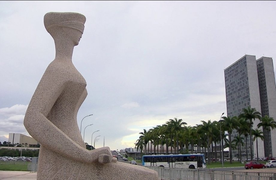supremo-vota-hoje-restricao-ao-foro-privilegiado-1