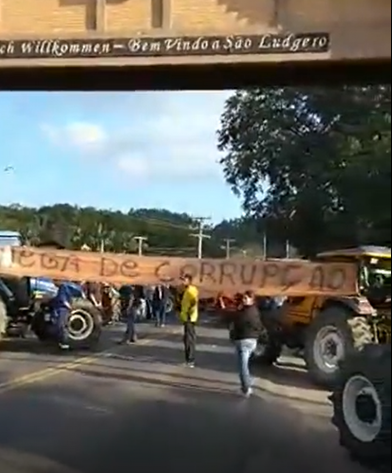 tratoristas-de-orleans-e-braco-do-norte-se-concentram-em-sao-ludgero-1