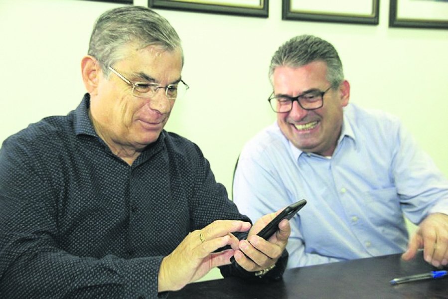 moreira-abre-mao-da-pre-candidatura-ao-governo-de-sc-e-da-espaco-a-mauro-mariani-1