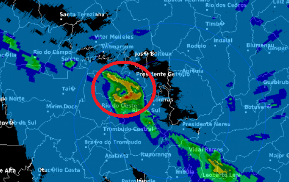 sc-foi-atingida-por-microexplosao-provocada-por-ventos-fortes-1
