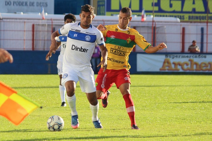 serie-d-atletico-tubarao-perde-para-o-brusque-no-jogo-de-ida-1