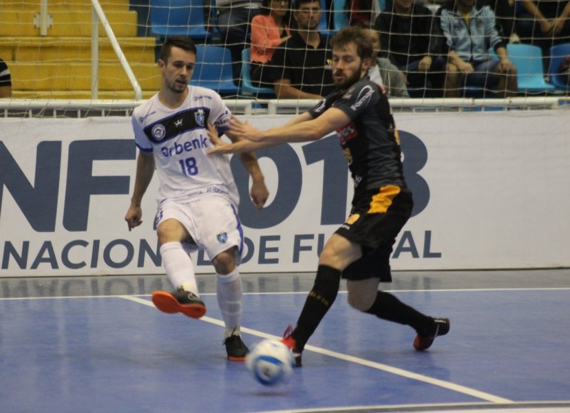 tubarao-futsal-tenta-hoje-a-1a-vitoria-fora-de-casa-0