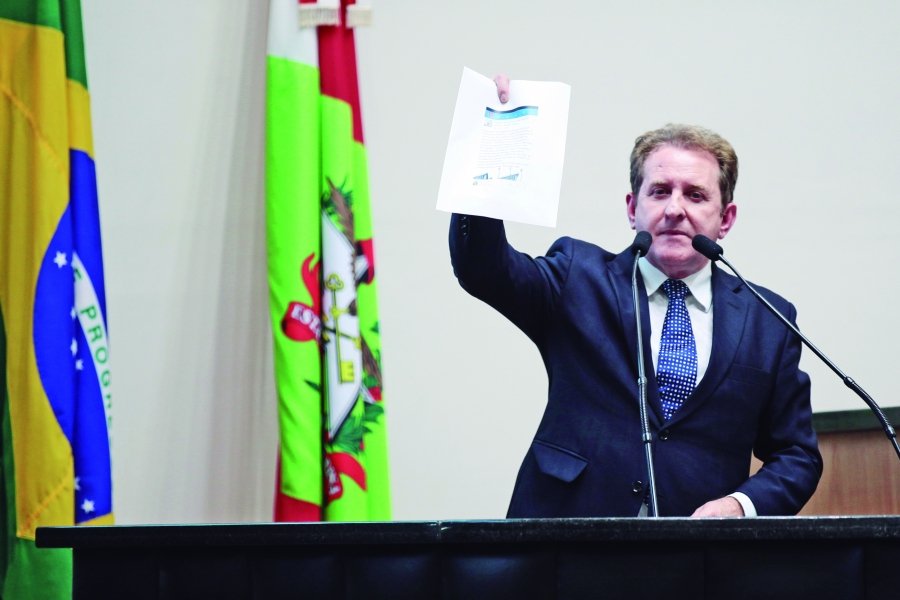 assistencia-social-municipios-da-regiao-serao-beneficiados-0 Deputado Valmir Comin acusa colegas da Alesc de se apropriar de projeto da entrega da frota à rede de assistência social em algumas prefeituras - Foto: Divulgação/Notisul