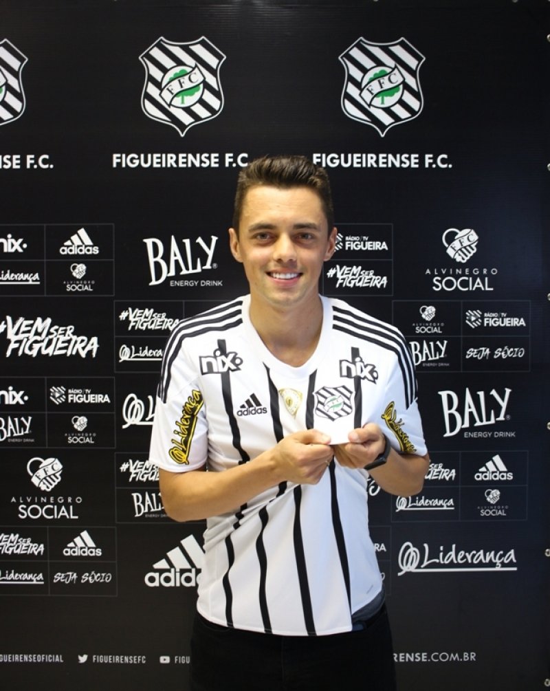 catarinenses-entram-em-campo-nesta-sexta-feira-pela-2a-divisao-1