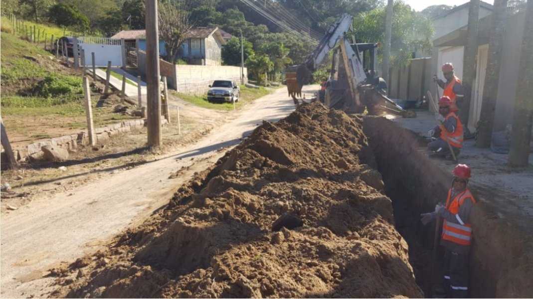 drenagem-na-obra-da-estrada-do-bananal-e-iniciada-1