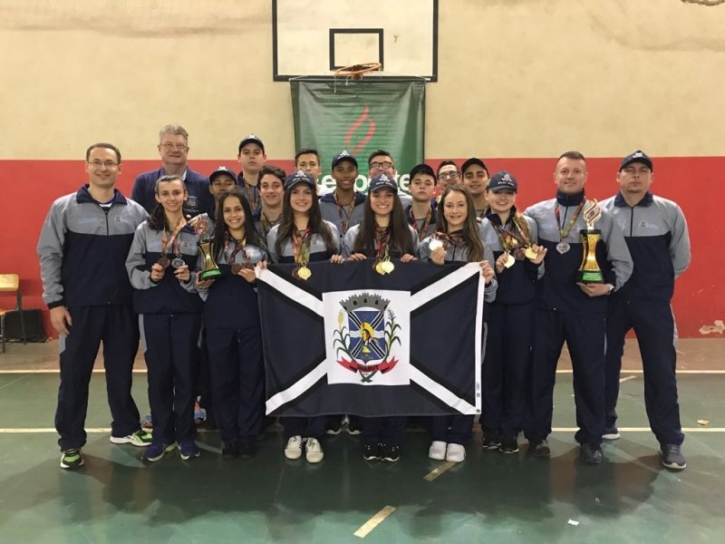 O karatê, em três dias de competição, levou 16 medalhas e dois troféus - Foto: Impacto Karatê/Divulgação/Notisul