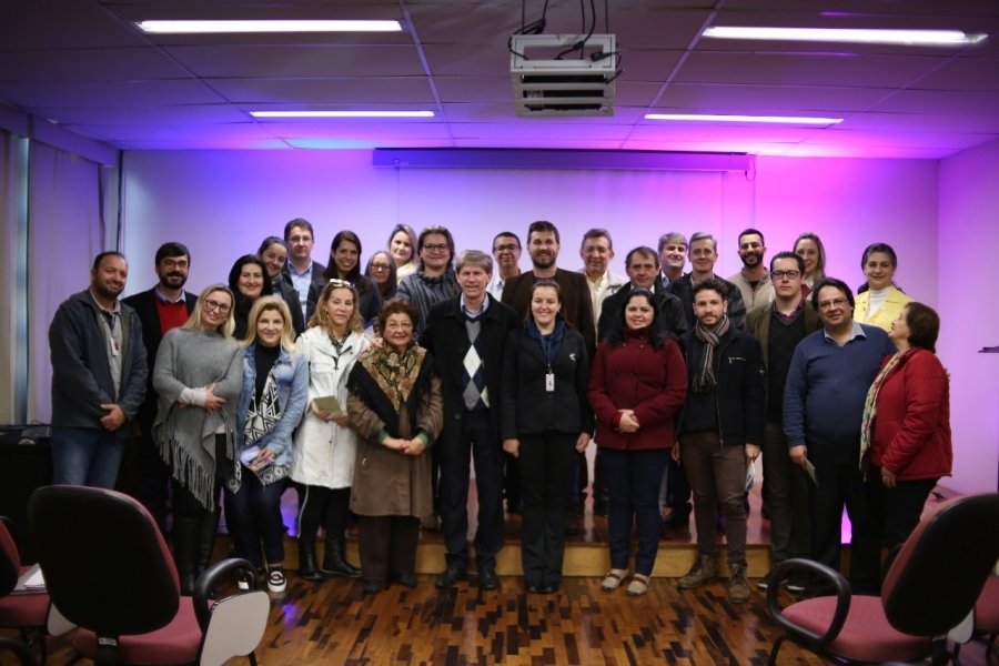 mc-dia-feliz-campanha-e-lancada-em-tubarao-1