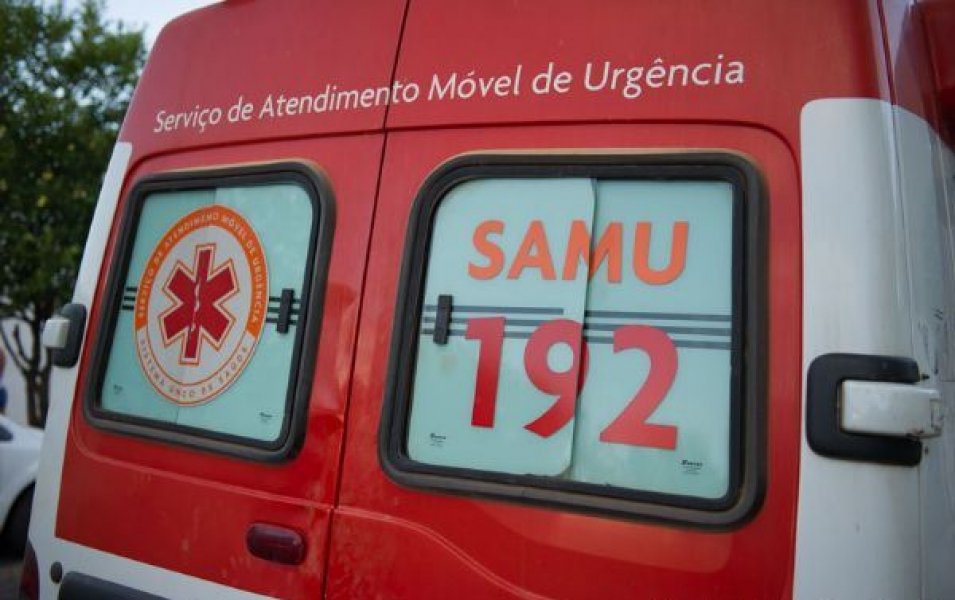 trave-cai-sobre-crianca-de-dez-anos-e-provoca-ferimentos-graves-0