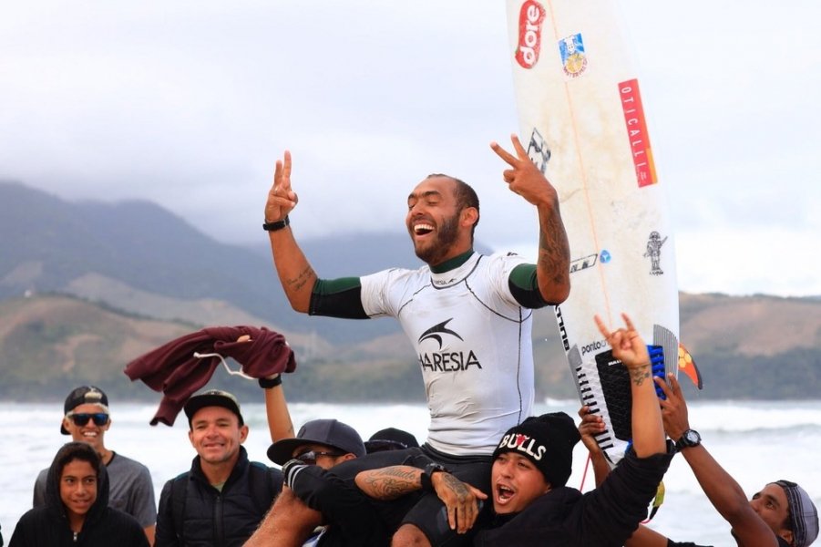 cbsurf-pro-tour-catarinense-vence-etapa-do-surf-profissional-1