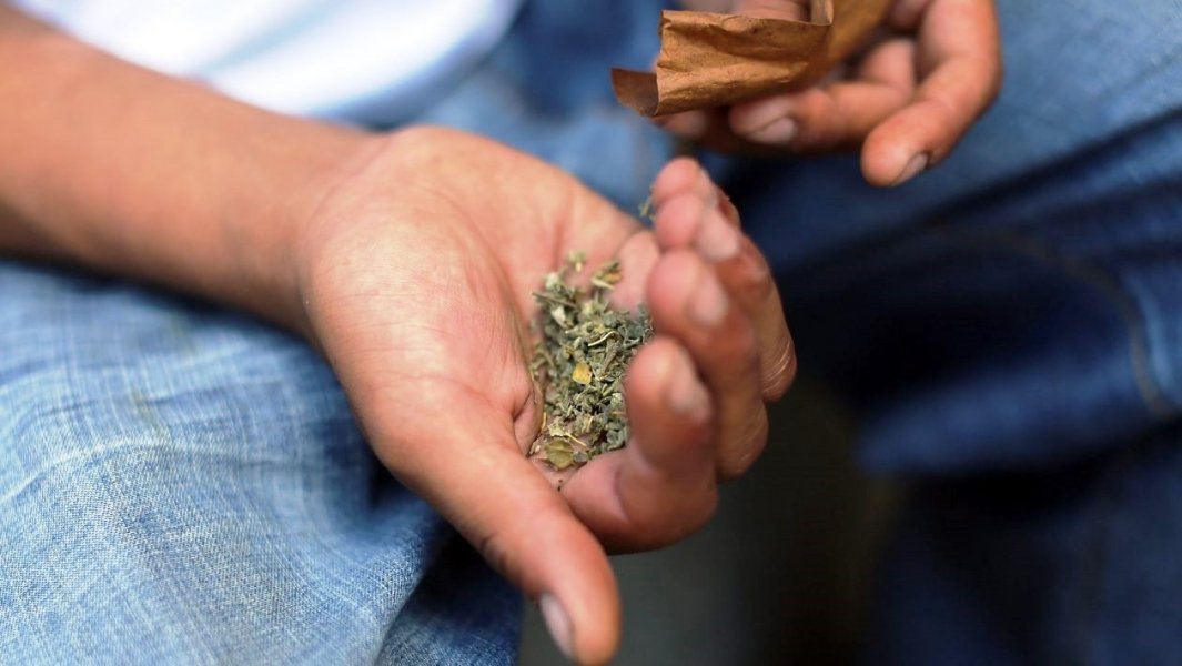 eua-maconha-sintetica-fez-mais-de-70-pessoas-terem-overdose-em-poucas-horas-1