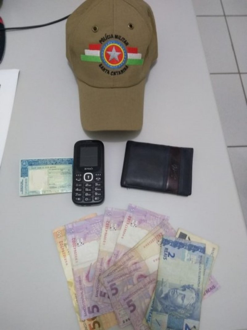 homem-e-preso-apos-assalto-a-padaria-e-confessa-mais-tres-roubos-em-jaguaruna-1