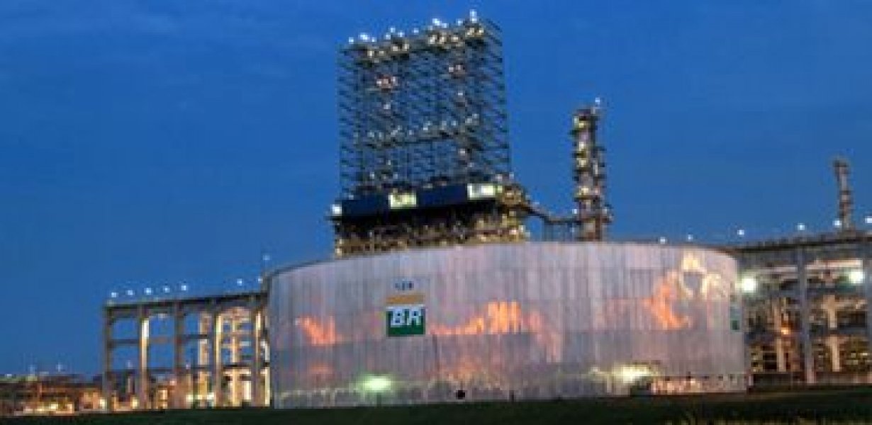 petrobras-anuncia-que-gasolina-nas-refinarias-tera-alta-de-05-amanha-1