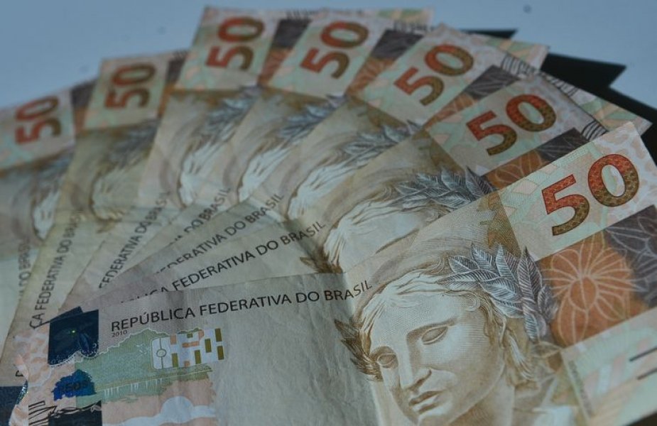 petroleo-combustiveis-e-refis-reforcam-receitas-da-uniao-este-ano-1