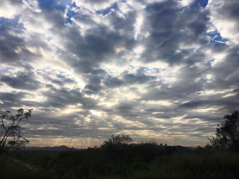 quinta-feira-vai-ter-ceu-nublado-e-intervalos-de-sol-1