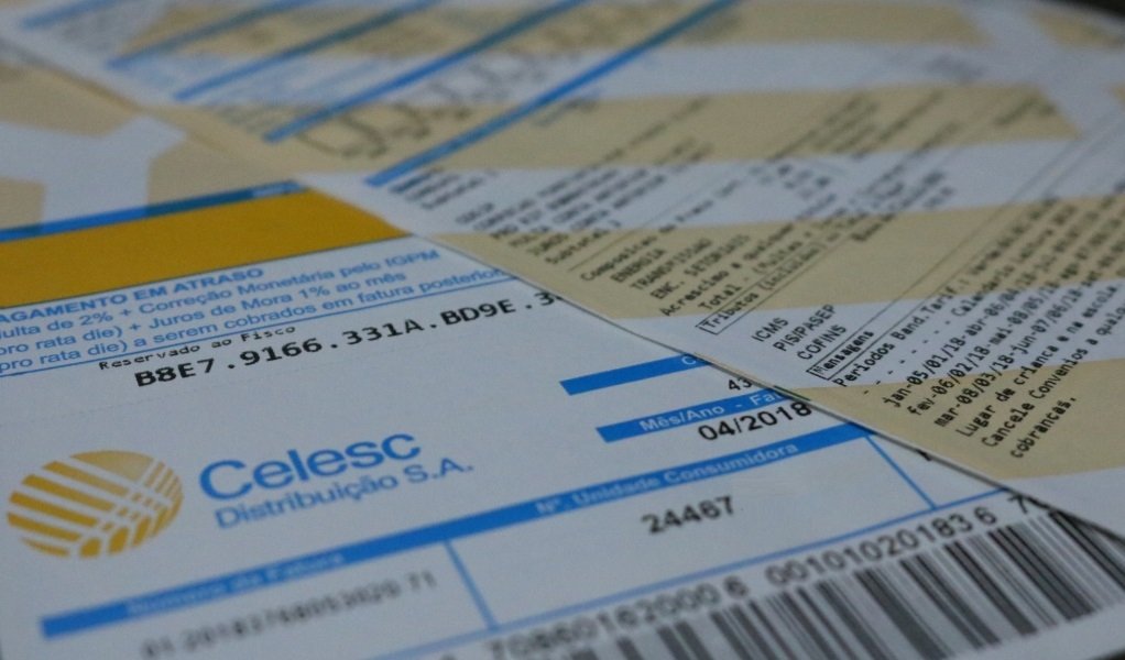 reajuste-conta-de-luz-fica-mais-cara-para-29-milhoes-de-catarinenses-1