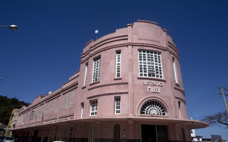 projeto-da-udesc-de-laguna-coleta-historias-sobre-antigas-salas-de-cinema-de-rua-em-sc-1