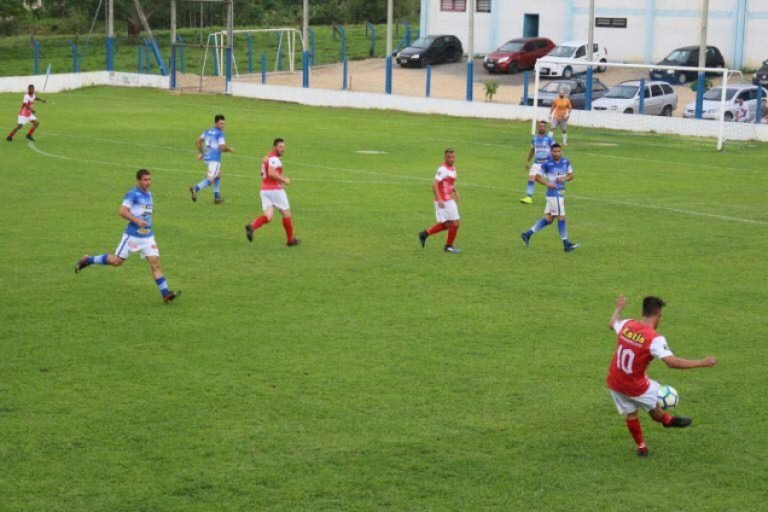 América e Palmeiras avançam no Regional da LTF