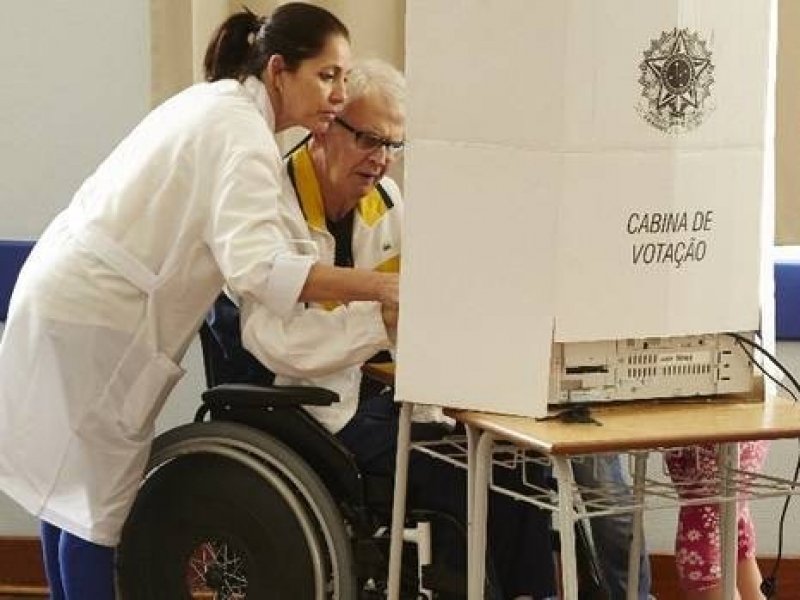 eleitor-com-deficiencia-podera-votar-acompanhado-1