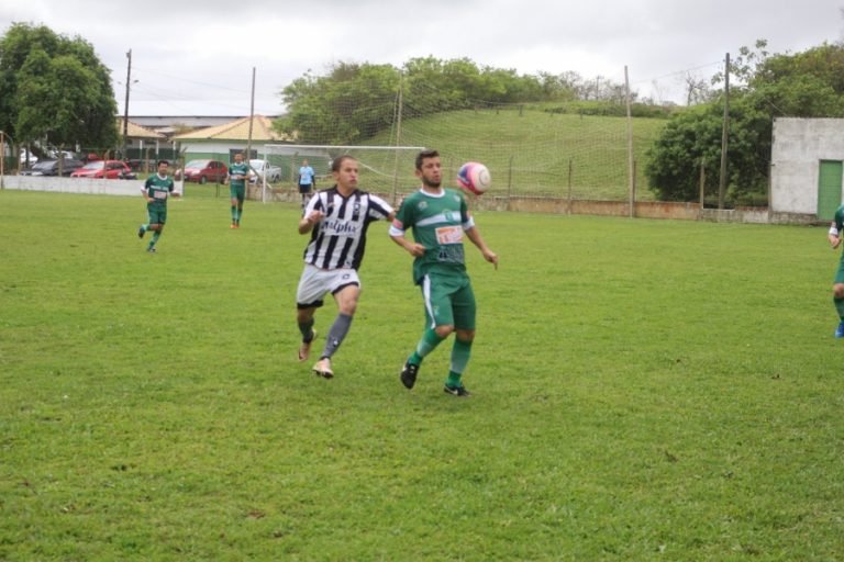 Fim de semana de jogos pelo Regional da LTF