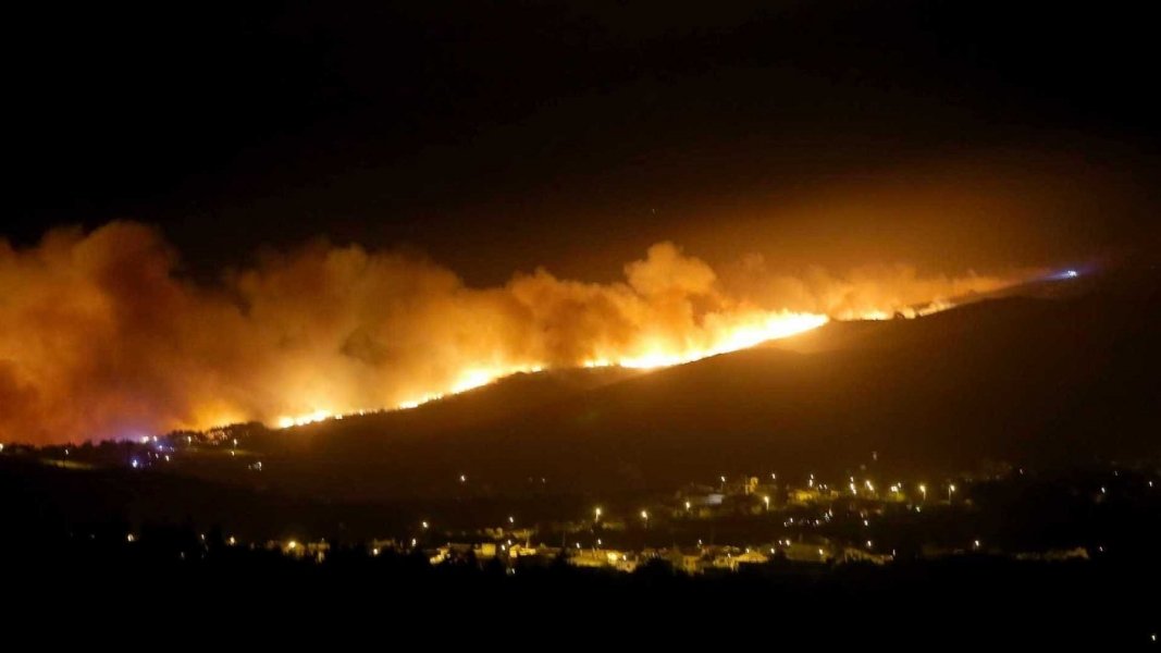 internacional-incendio-florestal-deixa-18-pessoas-feridas-em-portugal-1