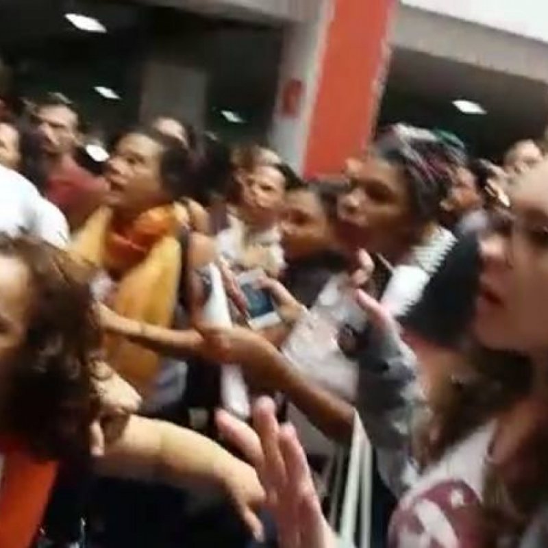 mais-de-120-jornalistas-sao-agredidos-ao-cobrir-as-eleicoes-de-2018-1