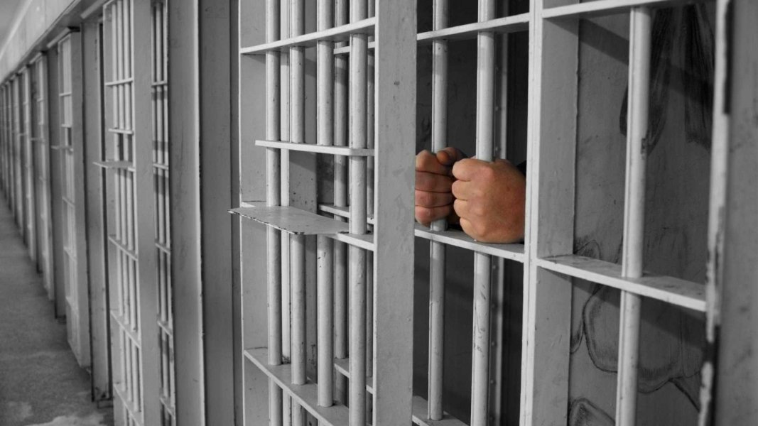 pr-detento-troca-de-lugar-com-irmao-durante-visita-e-foge-da-prisao-1