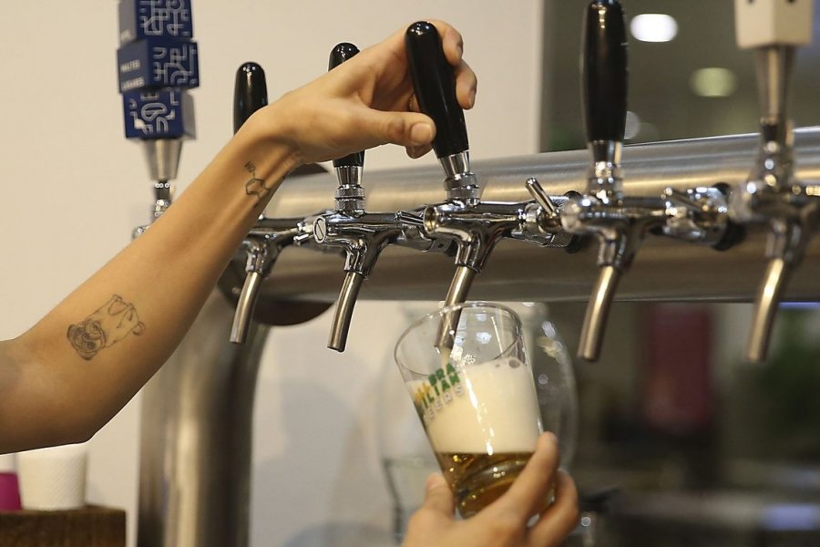 cervejas-terao-rotulos-com-os-ingredientes-usados-na-fabricacao-1