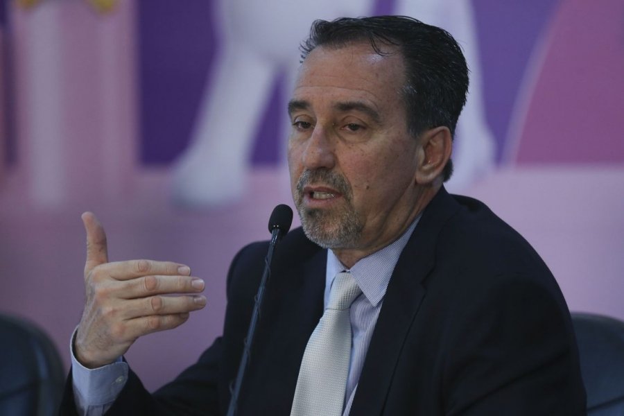 ministro-propoe-que-medicos-oriundos-do-fies-substituam-cubanos-1