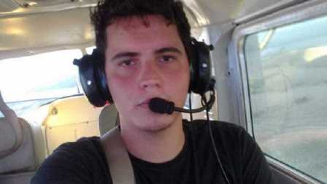 piloto-que-sobreviveu-em-mt-faz-plastica-no-corpo-rosto-e-maos-0