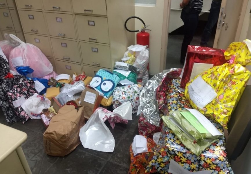 bandidos-invadem-agencia-dos-correios-e-fogem-com-presentes-de-natal-para-criancas-carentes-1