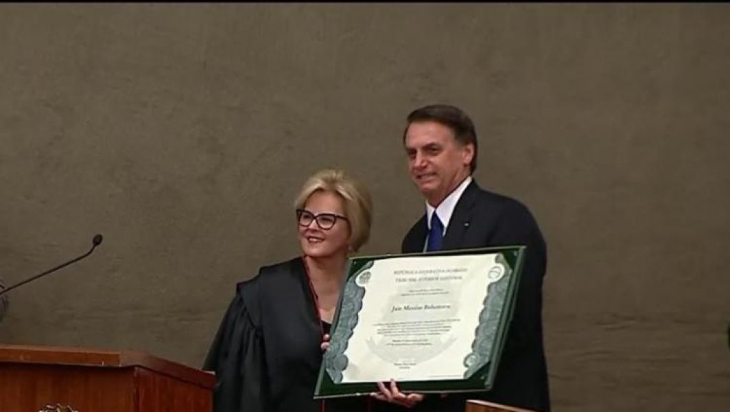 bolsonaro-e-mourao-sao-diplomados-pelo-tse-1