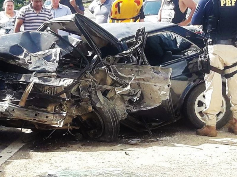 motorista-sobrevive-apos-grave-acidente-na-serra-1