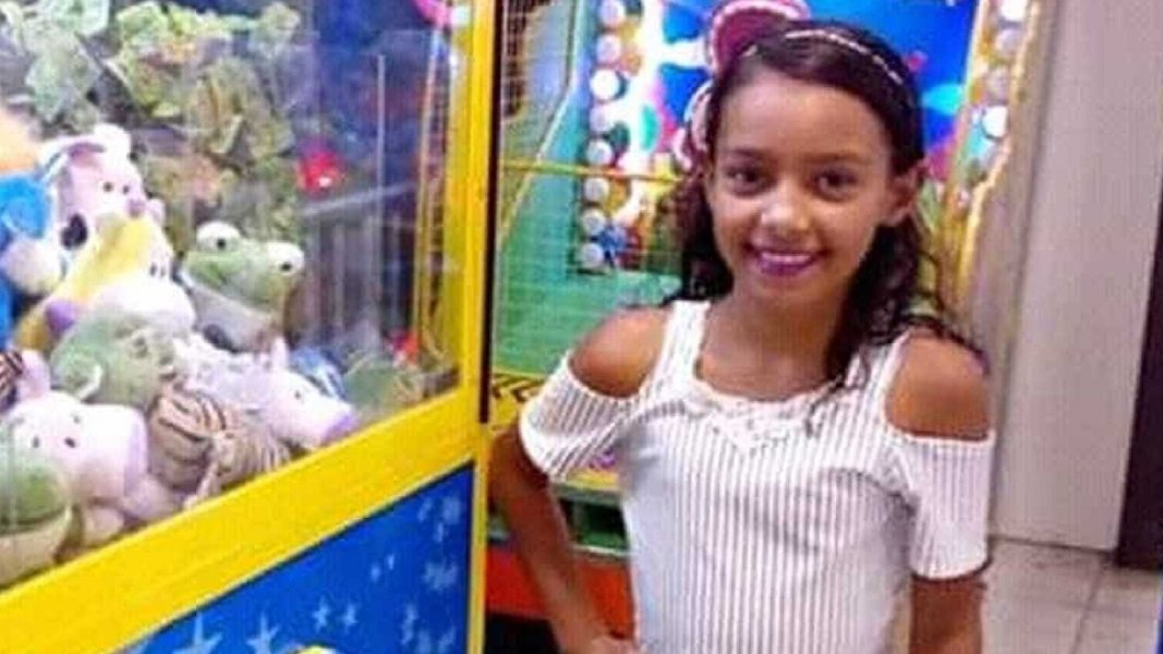 pe-corpo-de-menina-raptada-por-padrasto-e-achado-em-matagal-1