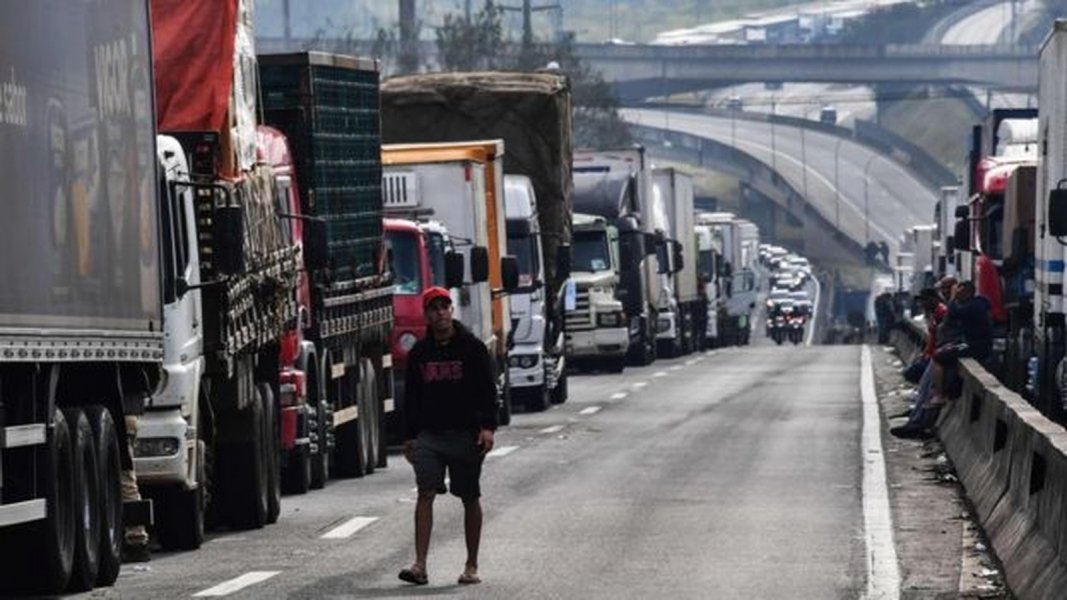 programa-de-subsidio-acaba-e-petrobras-sobe-em-25-o-preco-do-diesel-nas-refinarias-1