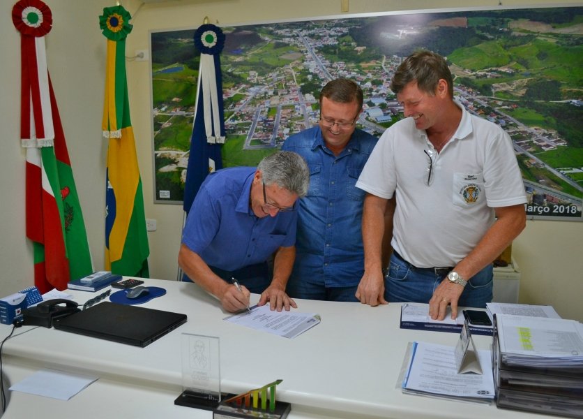 convenio-e-assinado-com-hospital-de-rio-fortuna-1