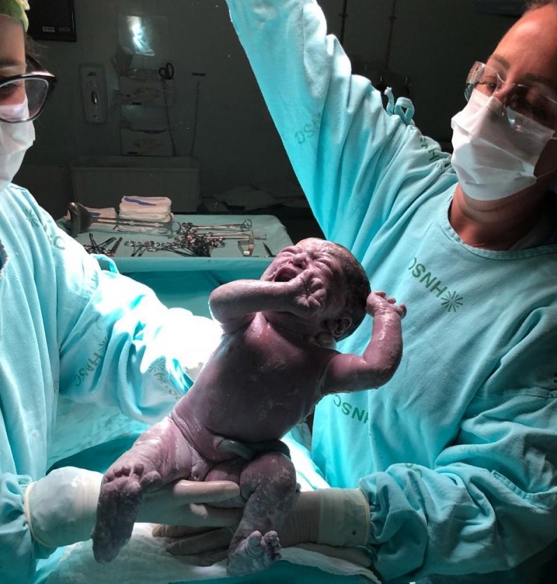 e-a-primeira-bebe-a-nascer-em-tubarao-em-2019-e-pequena-ana-lia-1