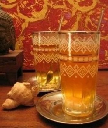 Ch&aacute; verde gelado com gengibre