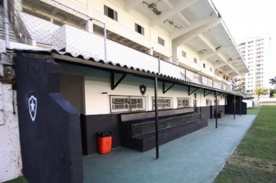 estadio-do-botafogo-e-interditado-por-irregularidades-em-alojamento-1