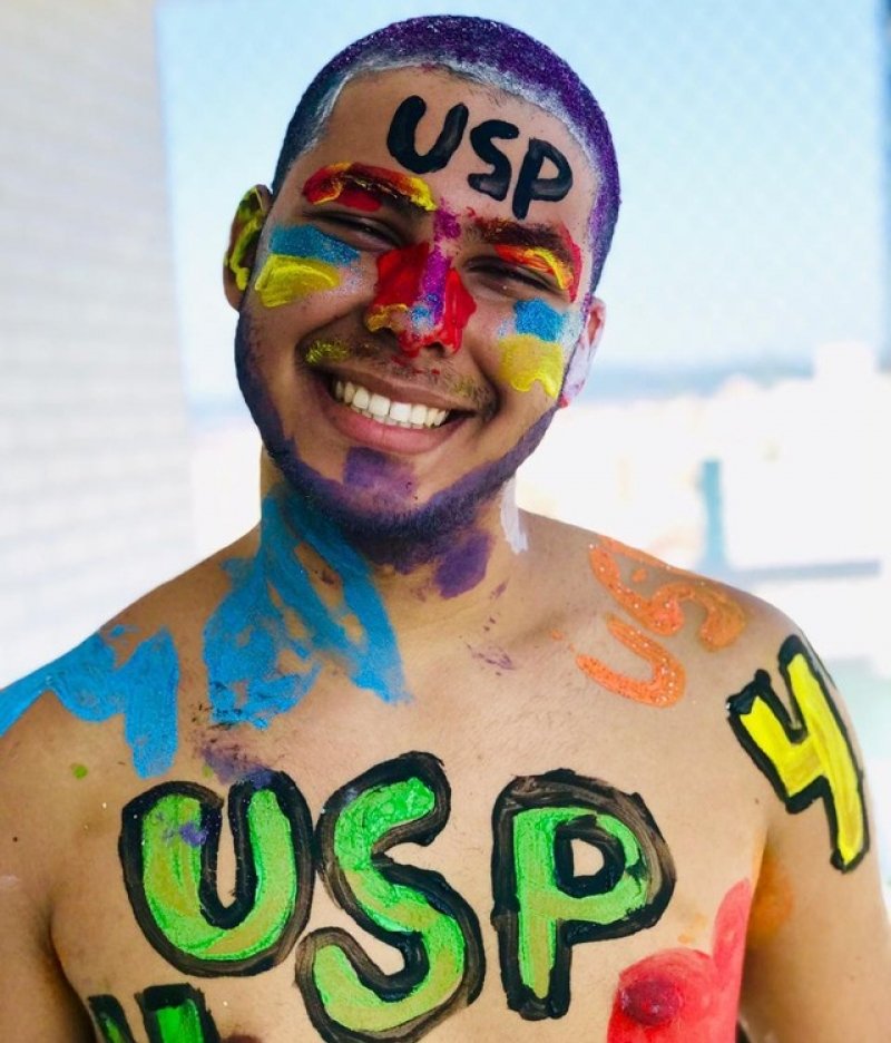 giro-pelo-brasil-jovem-passa-em-medicina-na-usp-apos-ficar-meio-ano-estudando-em-banheiro-1