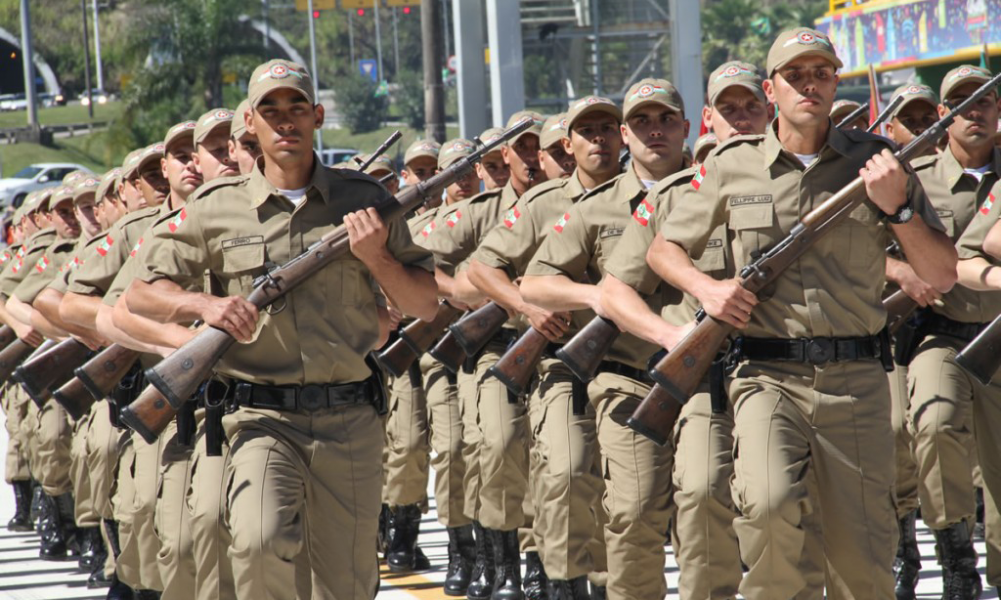 governador-anuncia-concurso-para-a-pm-e-prorrogacao-da-operacao-veraneio-1
