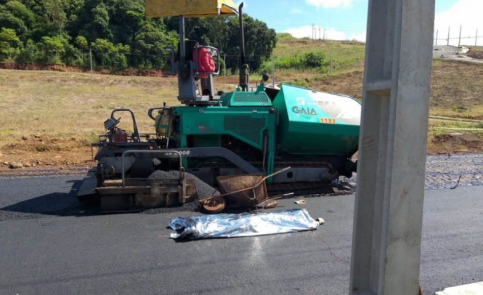 oeste-homem-morre-esmagado-por-rolo-compactador-1