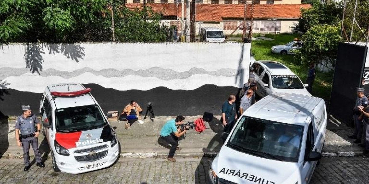 funcionaria-diz-ter-sido-poupada-por-atirador-no-momento-do-ataque-1