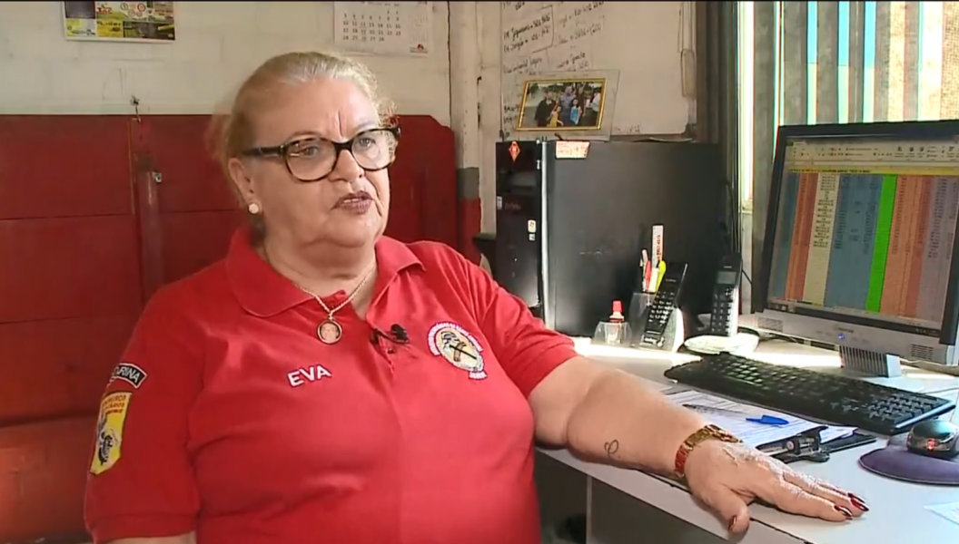 idosa-trabalha-como-bombeira-voluntaria-em-jaguaruna-apos-morte-do-filho-1