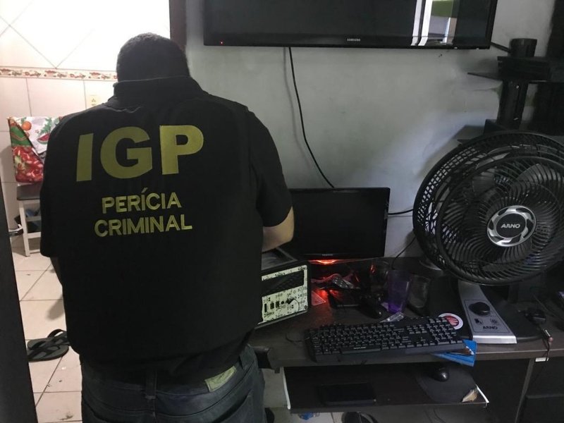 policia-civil-realiza-operacao-contra-pornografia-infantil-e-cumpre-mandados-em-sc-1