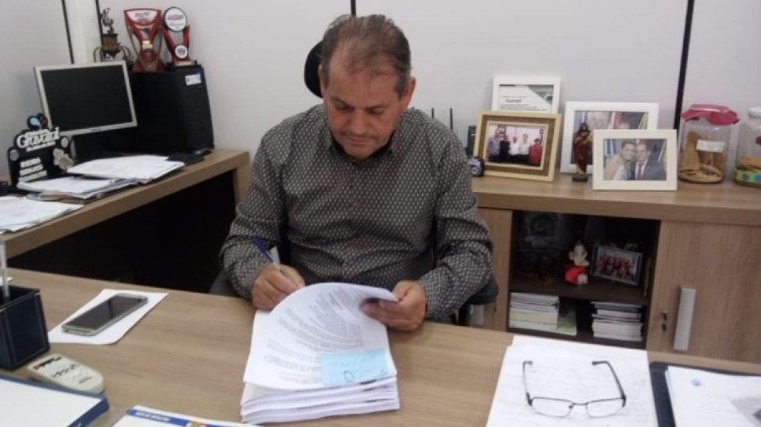 prefeito-sanciona-plano-diretor-de-gravatal-1